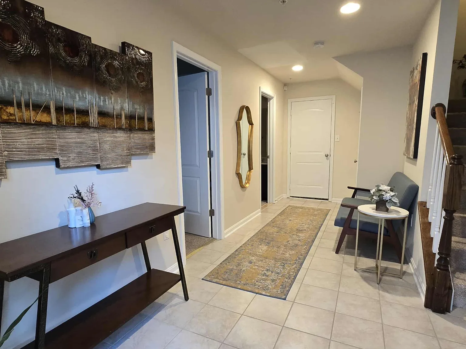 4 bed, 3.5 bath, 2491 sqft, $3,700 — Photo 2