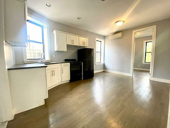 3rd image of 711 Nostrand Ave APT 3