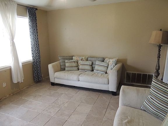 2nd image of 1720 Justice Dr