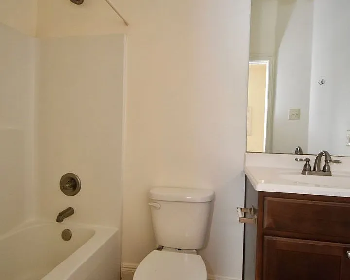 2408-2464 W Barnett Springs Ave — Photo 10