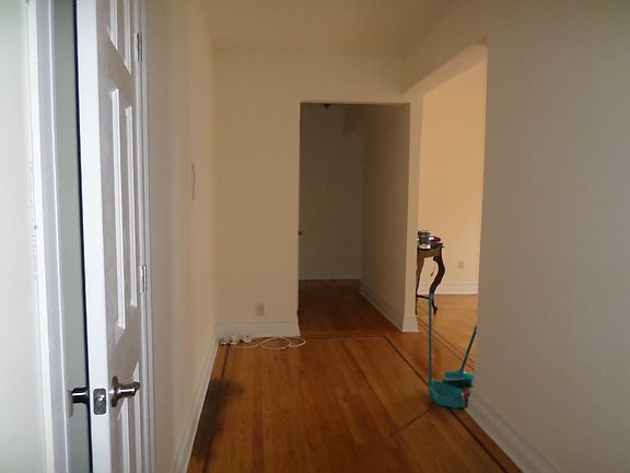 2nd image of 4209 47th Ave APT 4L