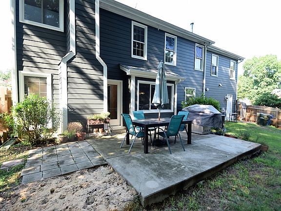 4th image of 9301 Plashet Ln