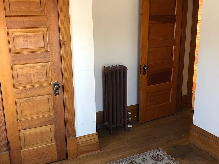 206 S 5th St — Photo 20
