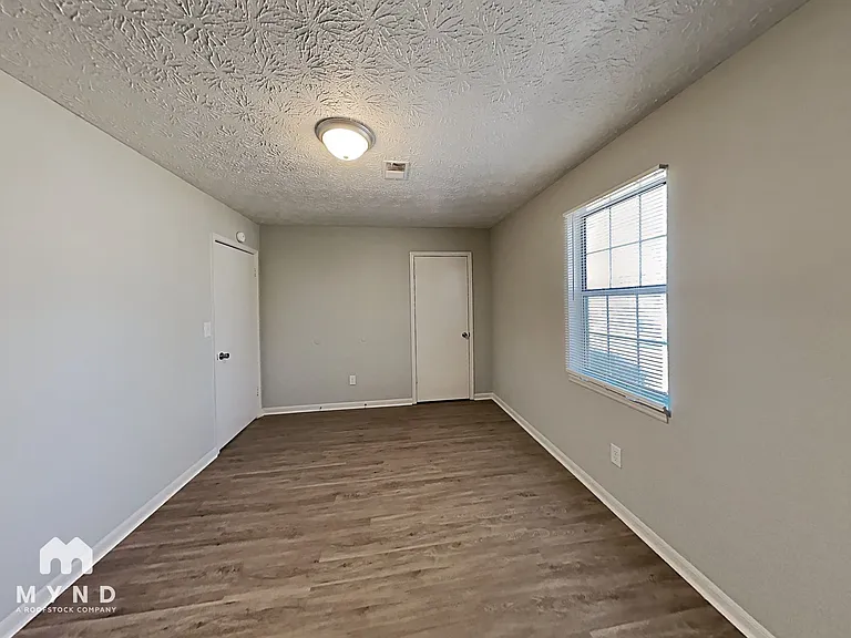 115 Carver St — Photo 12