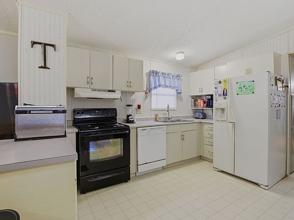 4th image of 17427 Peloquin Rd