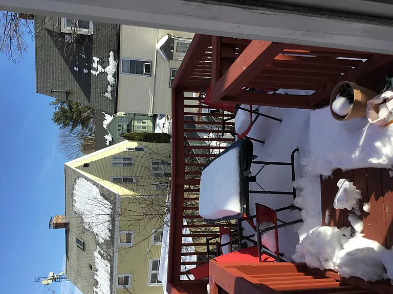Linden St — Photo 10