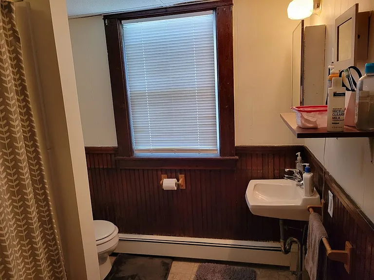 28 Pleasant St — Photo 11