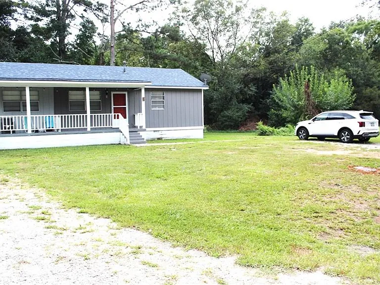 141 R L Stewart Ct — Photo 2