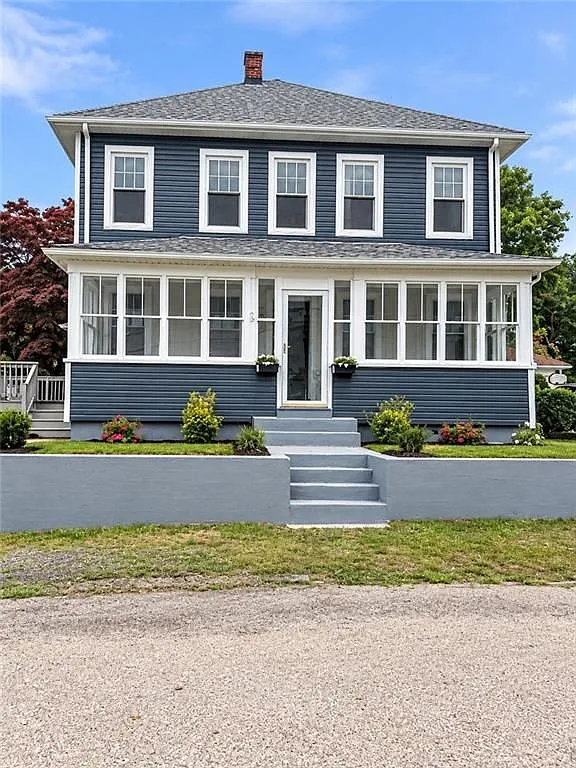 2 bed, 1.0 bath, 800 sqft, $2,000 — Photo 1
