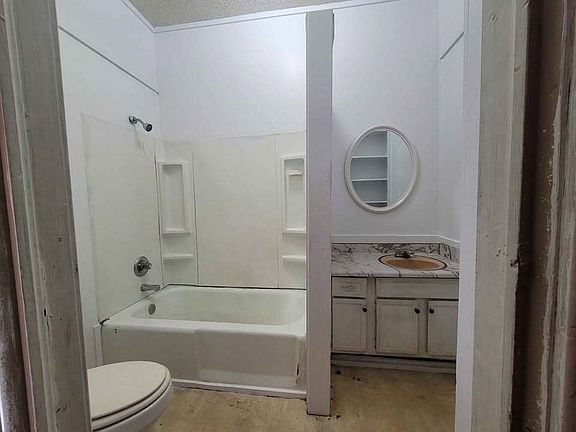 4th image of 1614 E Fannin St #A