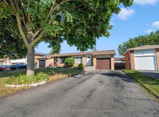 13 Manitou Cres, Brampton, ON L6S 2Z6