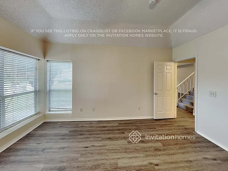 2107 Stonegate Dr — Photo 9