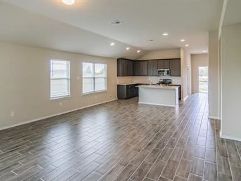 204 Rollingwood Dr — Photo 23
