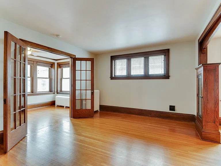 1725 Laurel Ave — Photo 4