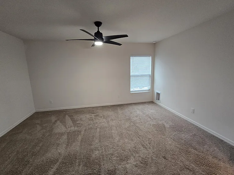2198 SW Algiers St — Photo 42