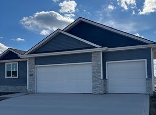 1490 Locust St, Waukee, IA 50263