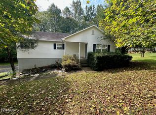 1006 Rocky Ridge Rd, Johnson City, TN 37601