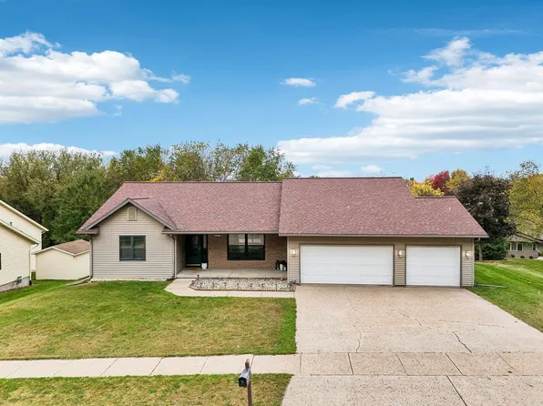 2201 Winfield Drive, Reedsburg, WI 53959
