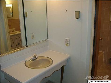 5th image of 14B Monticello Dr