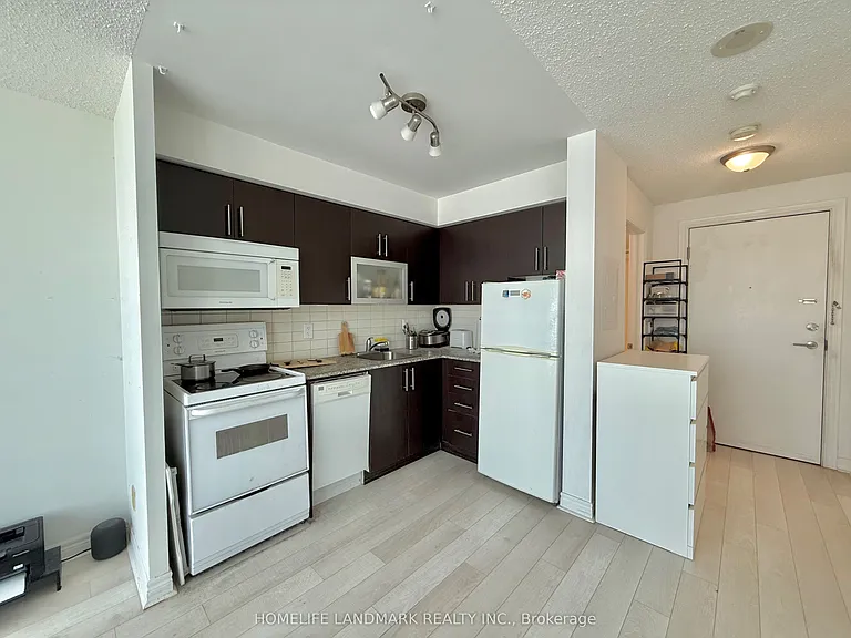 50 Town Centre Ct #3905 — Photo 7