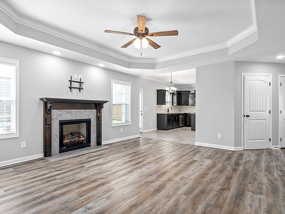 4th image of 1557 Kestrel Dr
