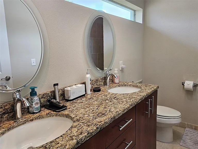 3247 Betty Dr — Photo 10