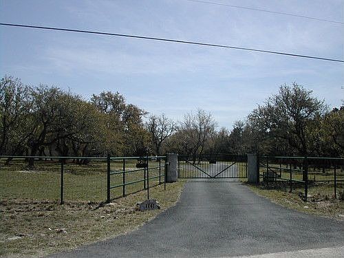 1st image of 1141 Hidden Oaks Dr