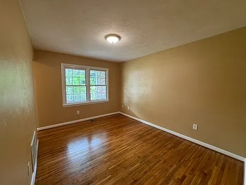 114 Olin Dr — Photo 10
