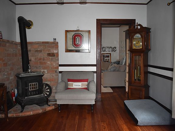 2nd image of 1008 E Franklin St