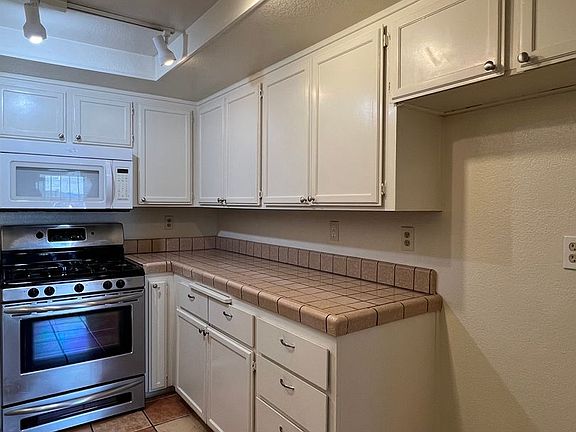 5th image of 1413 Wabash Way