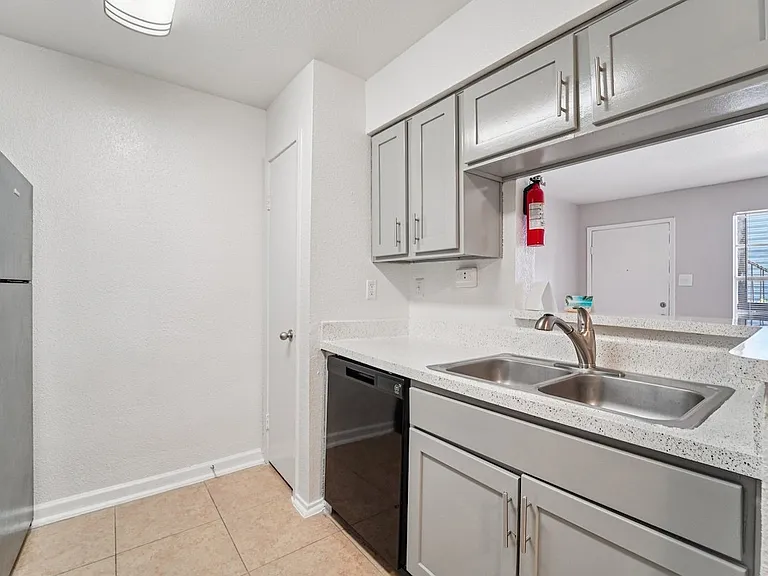 Crosby at Westchase Apartments — Photo 59