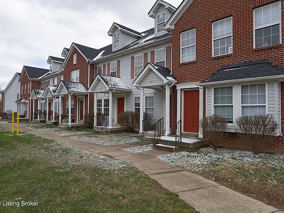 3rd image of 10233 Blue Lick Rd