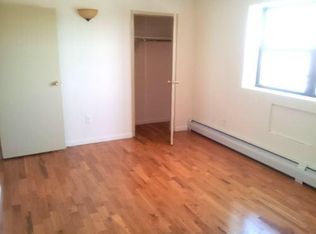 16 Brooklyn Ave, Valley Stream, NY 11581