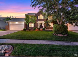 4 Georgetown Ct, O'Fallon, MO 63368