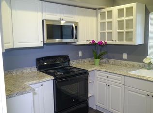 707 E 33rd St, Savannah, GA 31401
