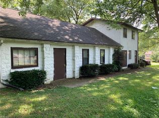 723 Fettro Rd, Akron, OH 44312