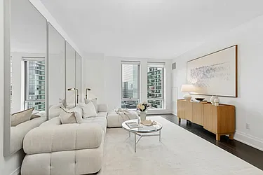 50 Riverside Boulevard, #19C