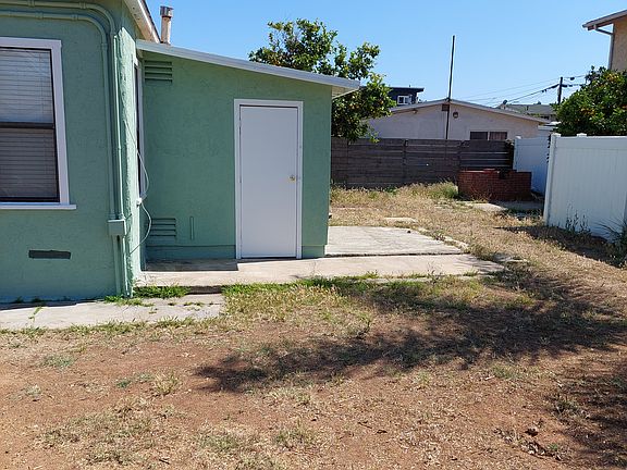 3rd image of 572 12th St #572