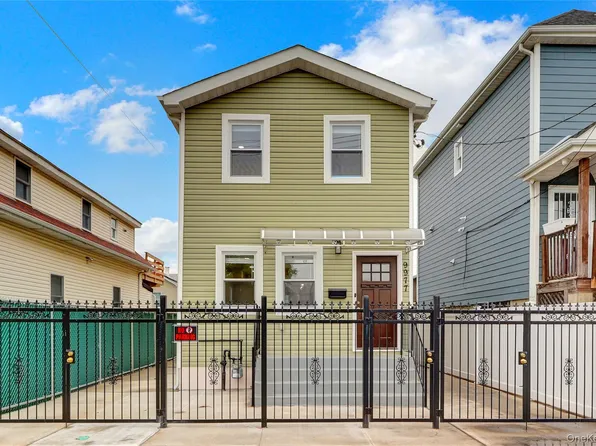 9977 164th Drive, Howard Beach, NY 11414