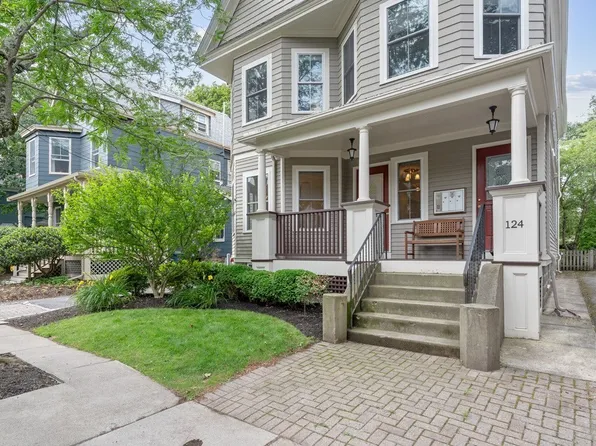 124 Orchard St #1, Somerville, MA 02144