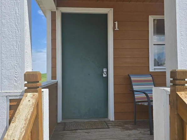 803 Broadway St #1, Napoleon, ND 58561