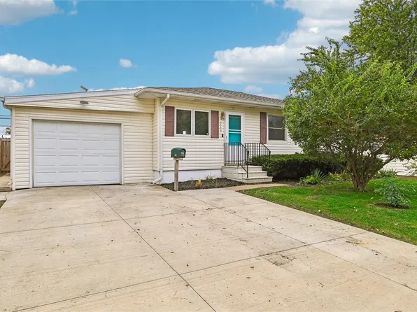 269 Peace Ave NW, Cedar Rapids, IA 52405