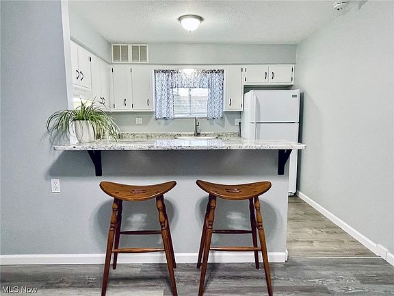 5th image of 5200 Royalton Rd Unit A-1