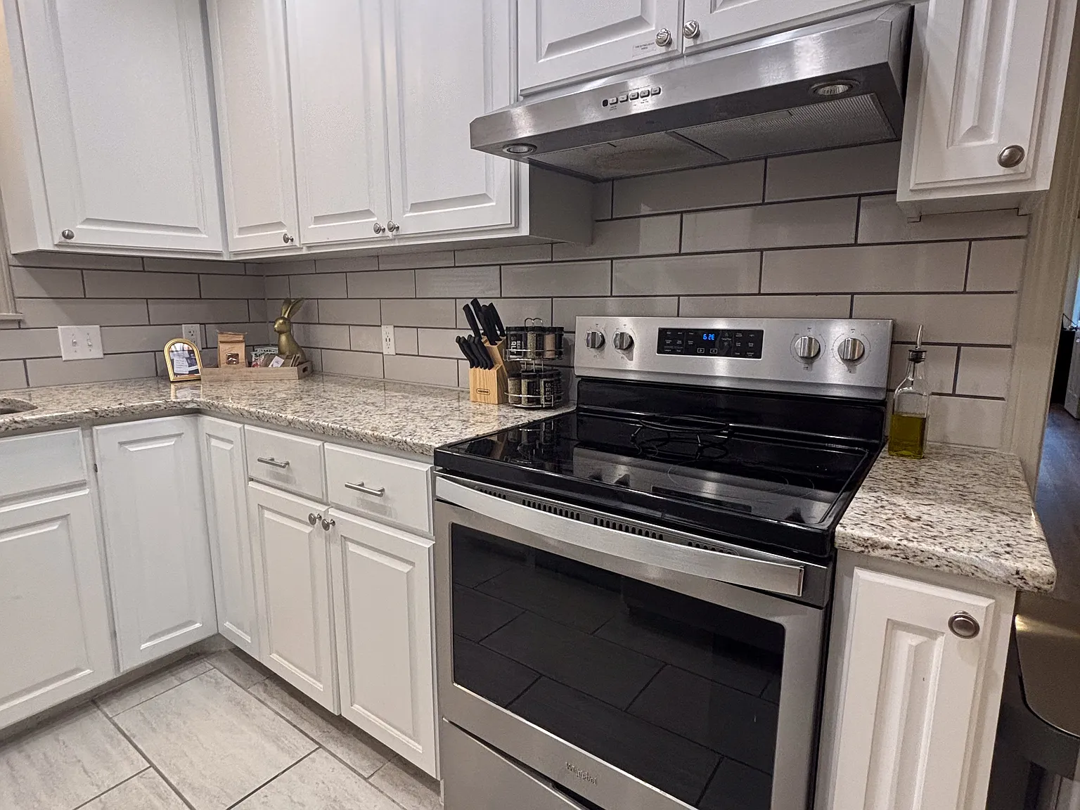 2 bed, 1457 sqft, $2,750 — Photo 2