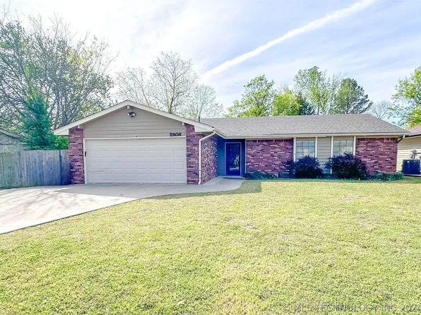 2906 W 63rd St, Tulsa, OK 74132