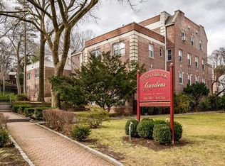 764 Palmer Rd APT 1A, Bronxville, NY 10708