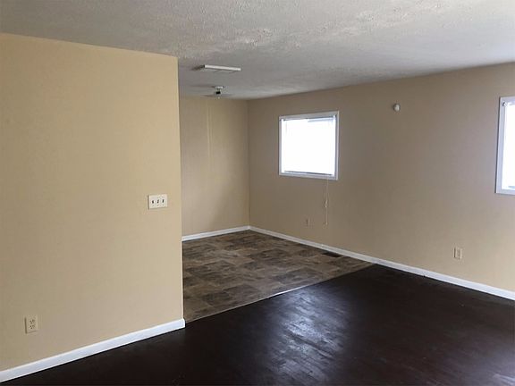 2nd image of 3842 N Pasadena St