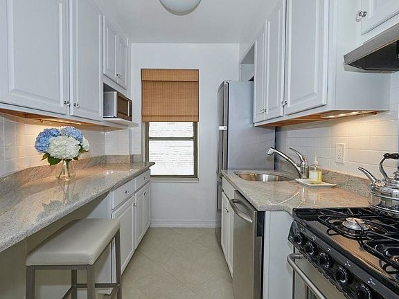4th image of 7 E 85th St APT 2C