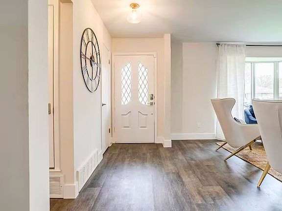 3rd image of 2426 Nottingham Pl