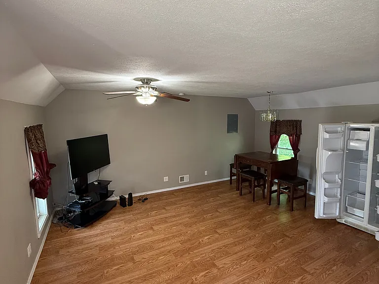 1400 Ashmun St #2 — Photo 2